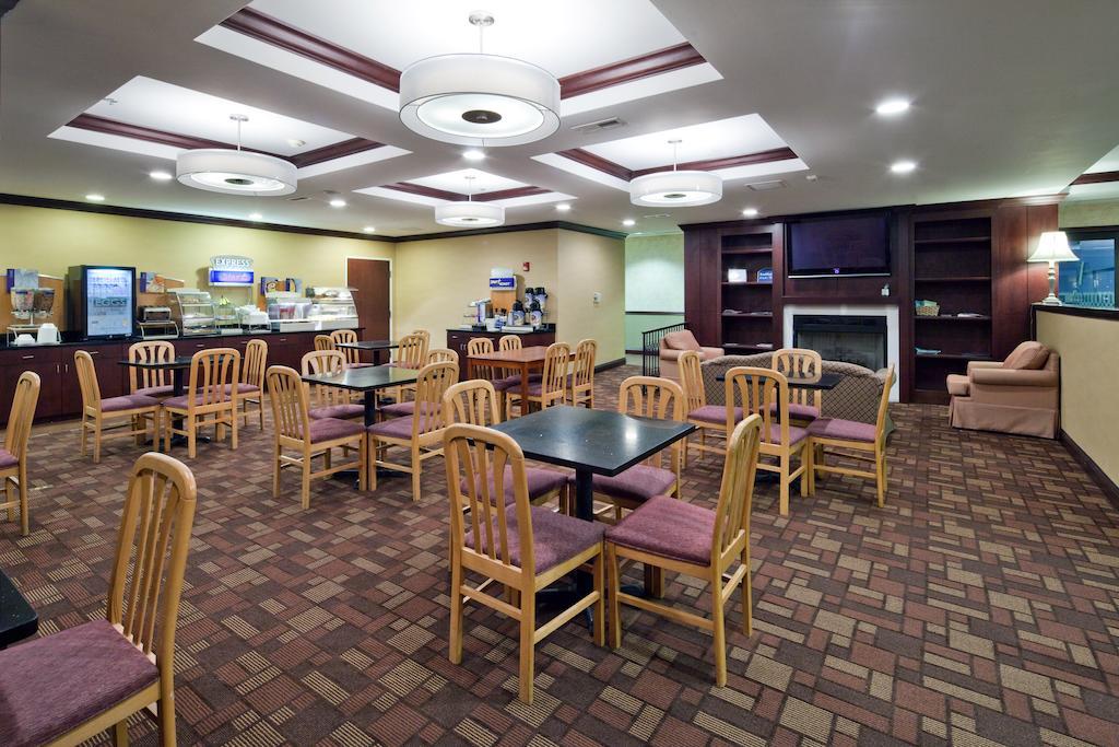 Holiday Inn Express Cincinnati-Lawrenceburg Exteriör bild